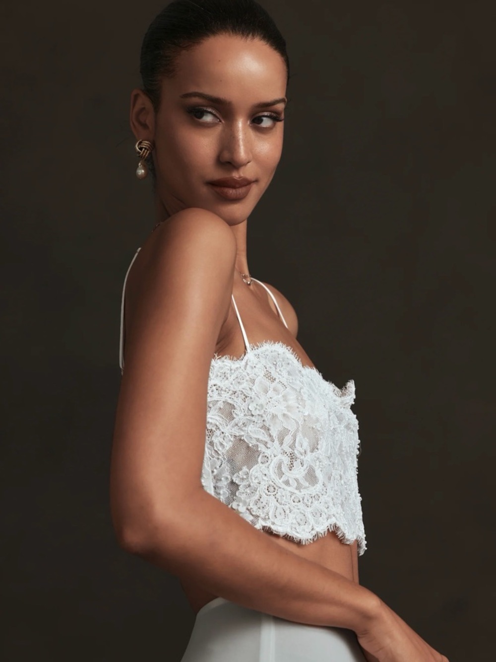 V. Chapman The Shiloh Top in White 00 - Picture 7 of 10